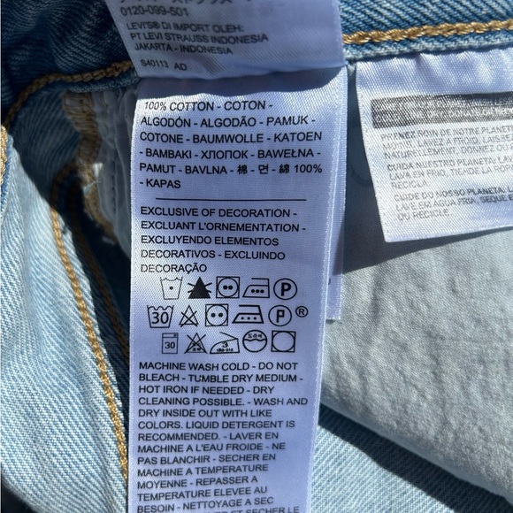 Sz-28-Levi’s 501 button fly distressed denim skirt - Picture 9 of 11